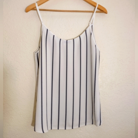 Babaton Everly Camisole Tank in Espace Striped White Black - Picture 7 of 7
